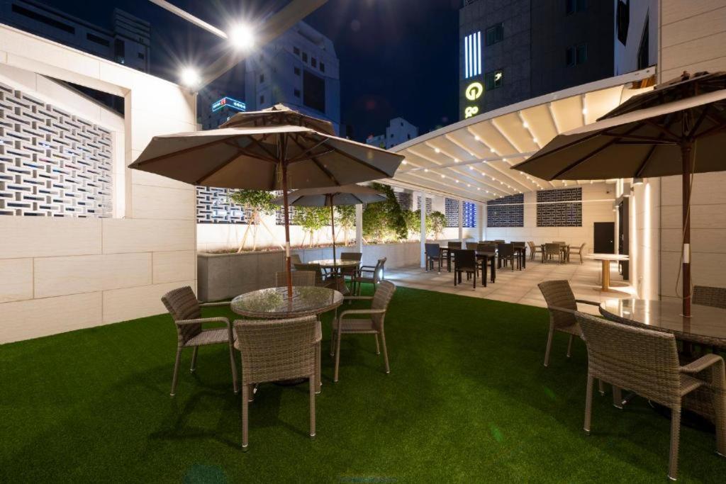 Hound Hotel Yeonsan Busan Exteriör bild