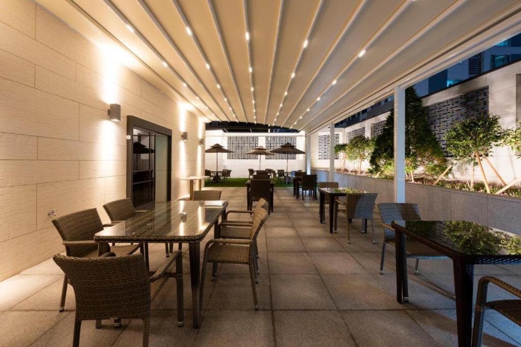 Hound Hotel Yeonsan Busan Exteriör bild
